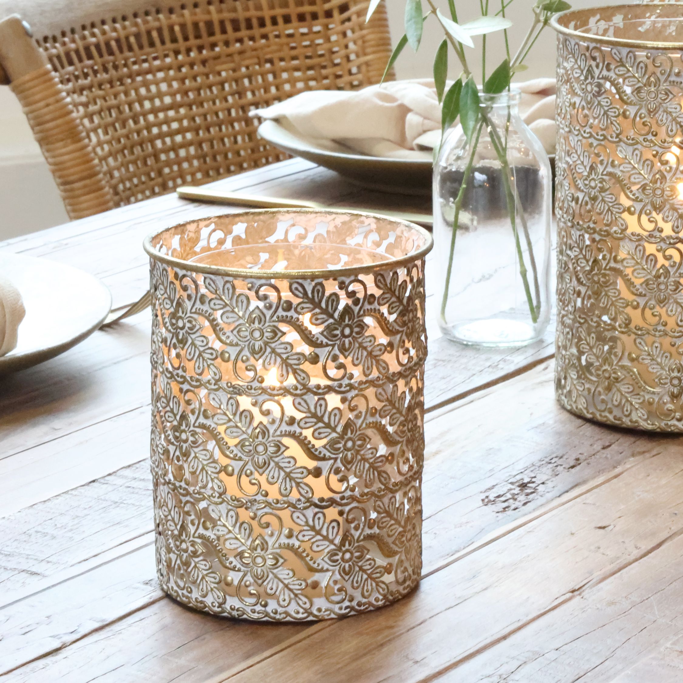 Vire Windlicht mit Muster aus Metall und Glas, 14 cm hoch