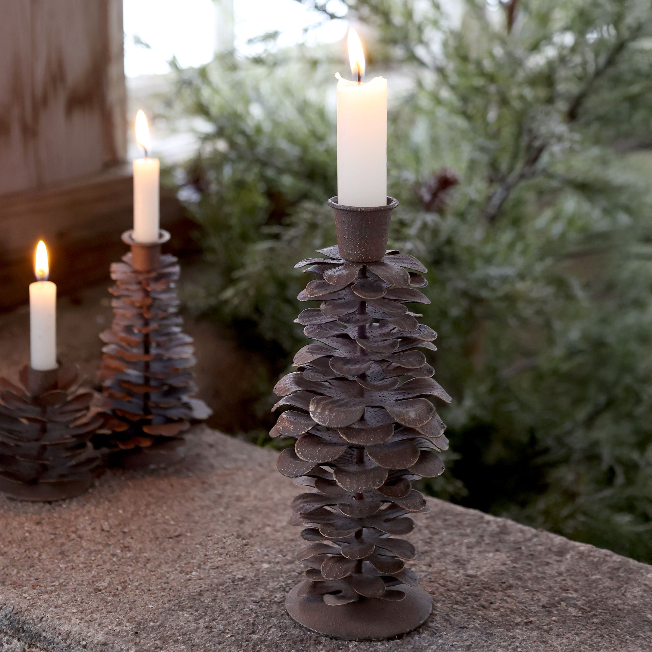 Kerzenständer Zapfen aus Eisen, 18 cm hoch, antique mokka