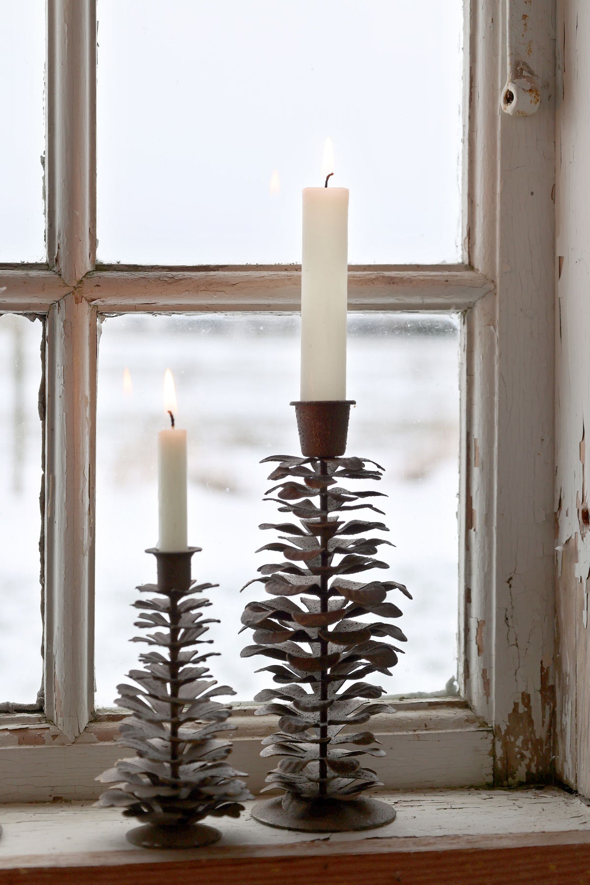 Kerzenständer Zapfen aus Eisen, 18 cm hoch, antique mokka