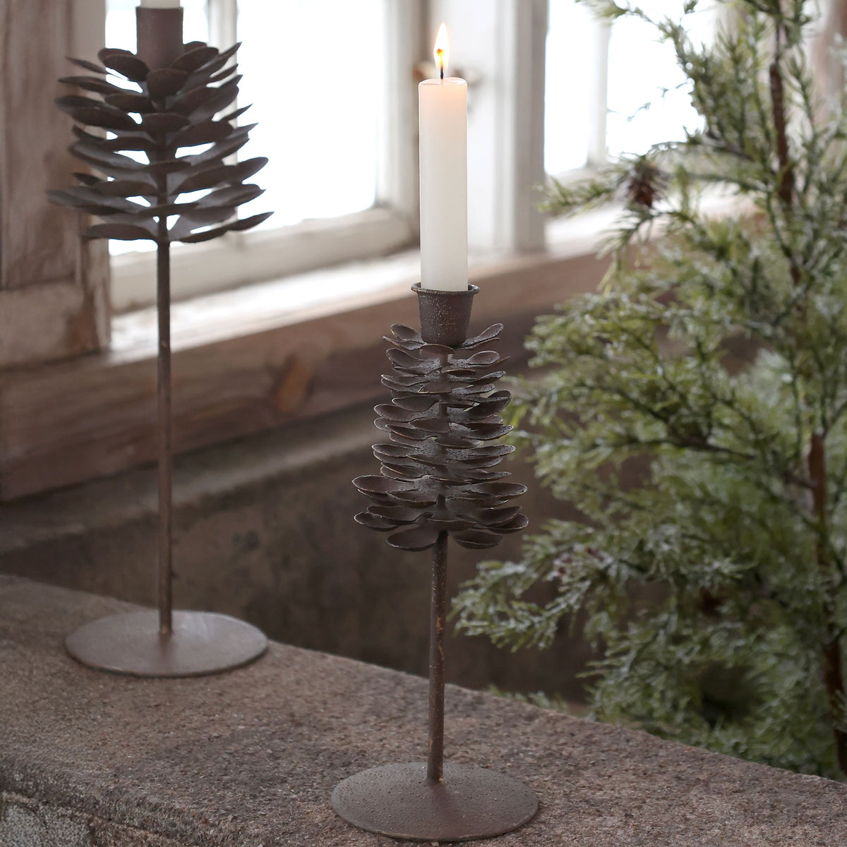 Kerzenständer Zapfen aus Eisen, 23 cm hoch, antique mokka