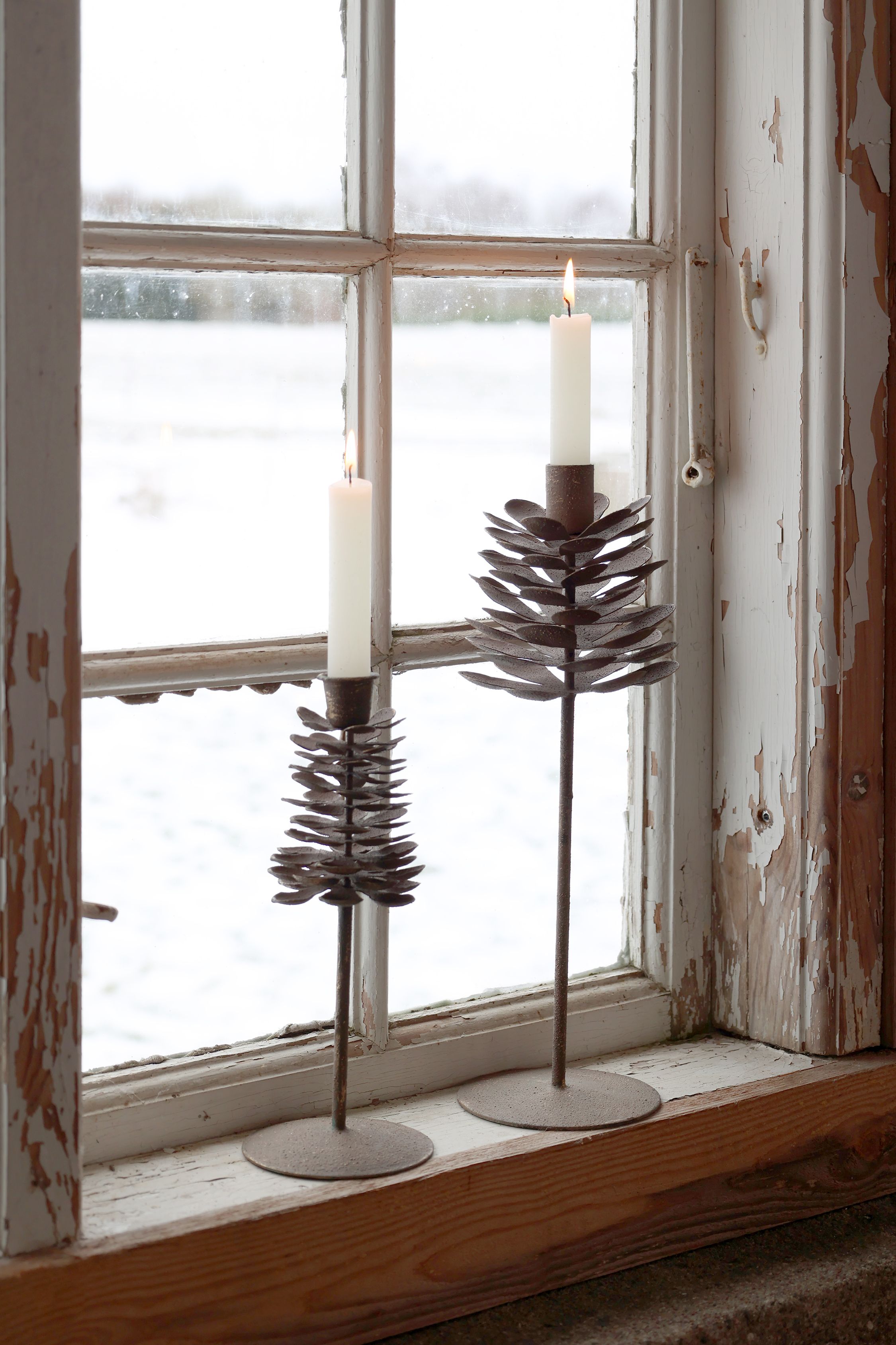 Kerzenständer Zapfen aus Eisen, 33 cm hoch, antique mokka
