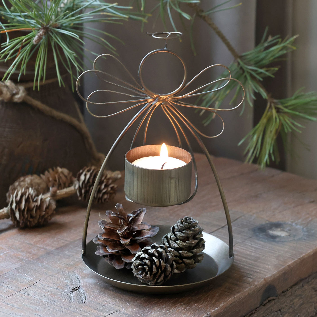 Kerzenständer mit Engel aus Eisen, 16 cm hoch