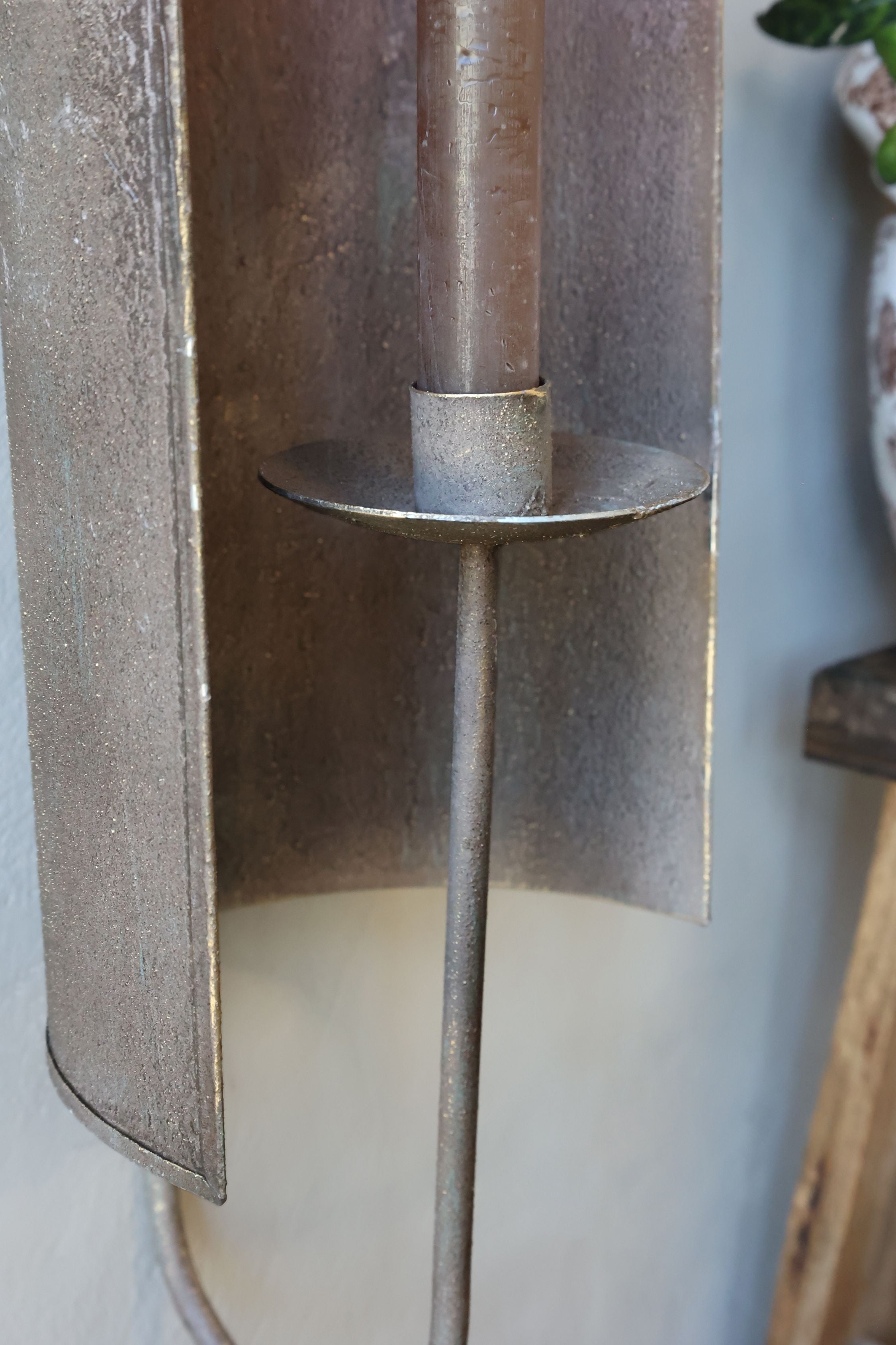 Kerzenhalter für die Wand aus Eisen, antik mokka