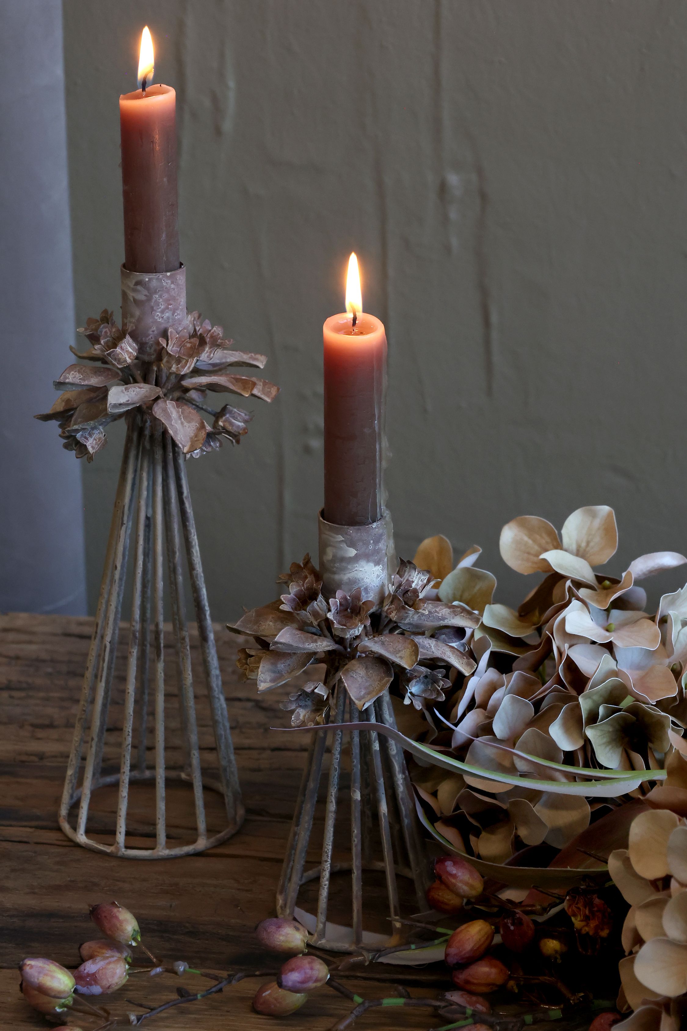 Kerzenständer mit Blumen-Dekor, Eisen, Antique Mokka, 16 cm