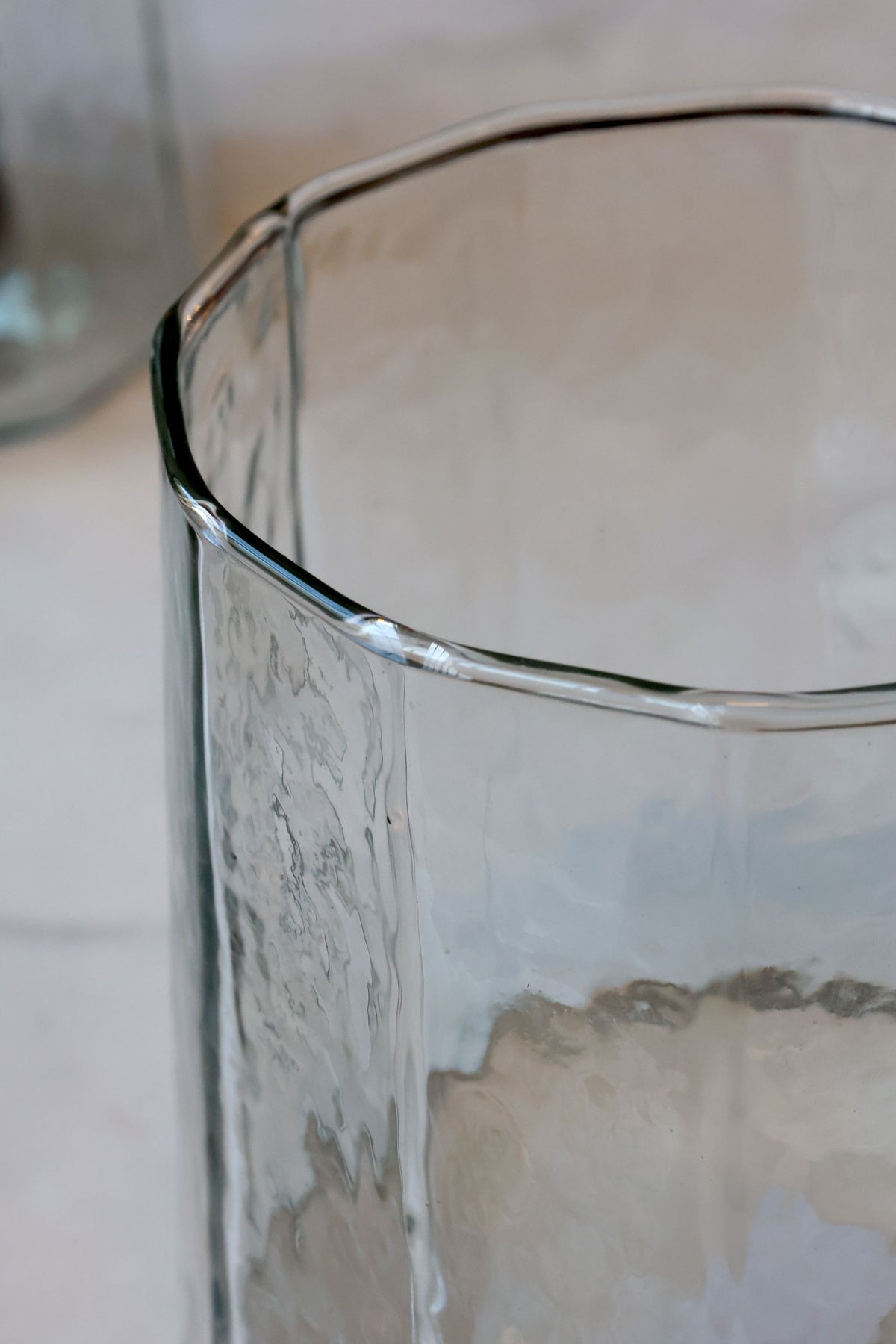 Windlicht aus Glas, 13 cm hoch, klar mit Rillen