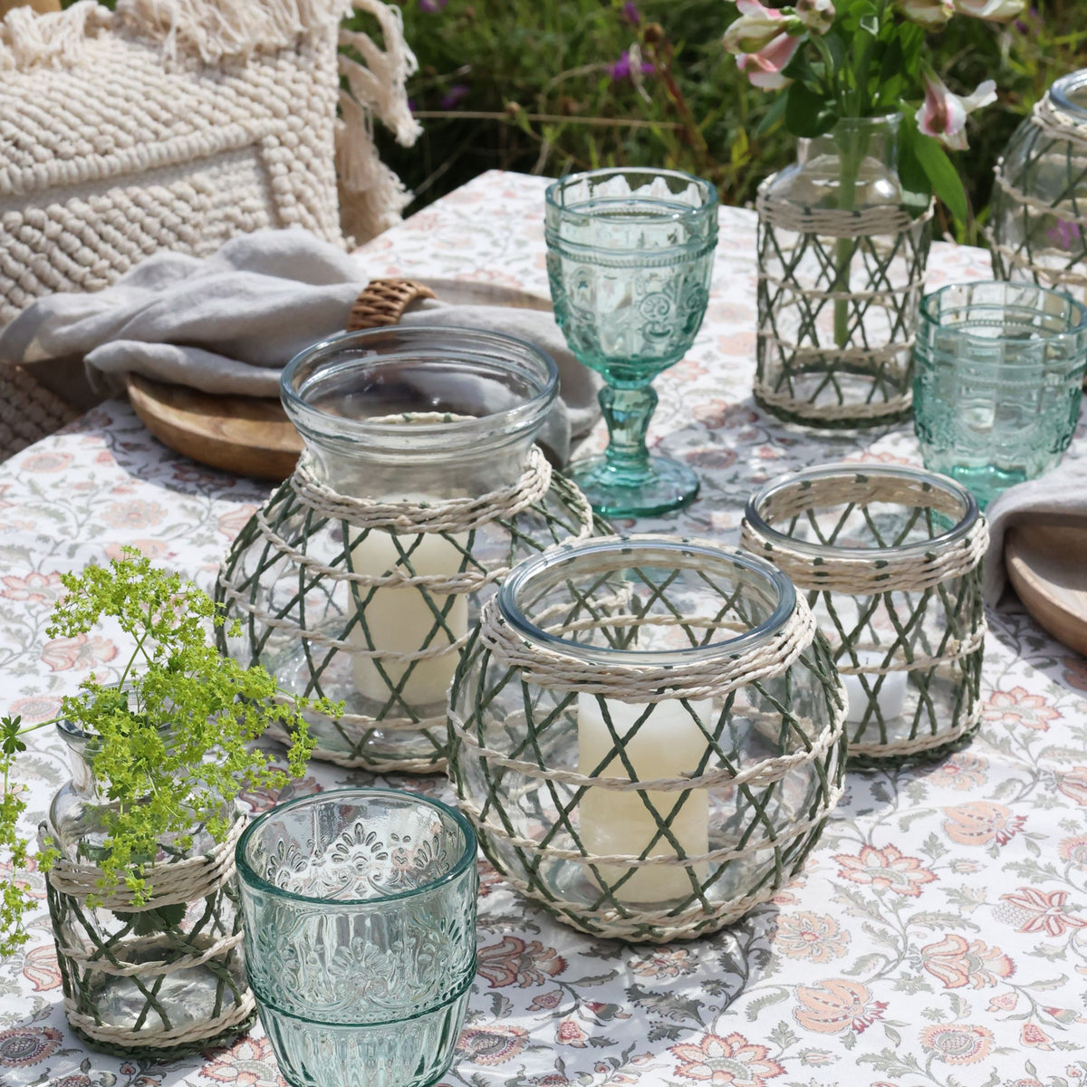 Windlicht aus Glas mit geflochtener Schnur, 13 cm hoch