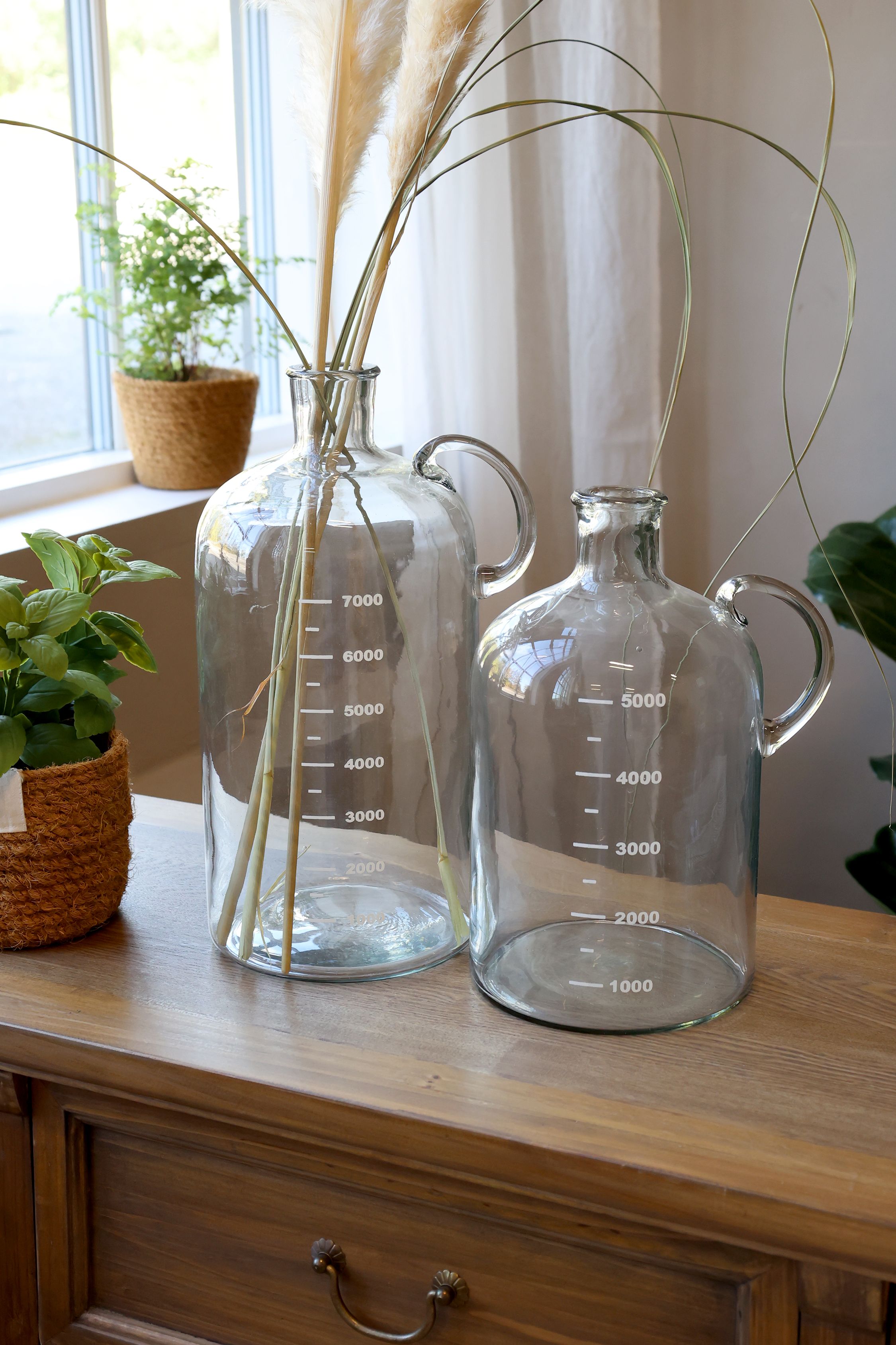 Vase aus Glas mit Messanzeige, 38 cm hoch