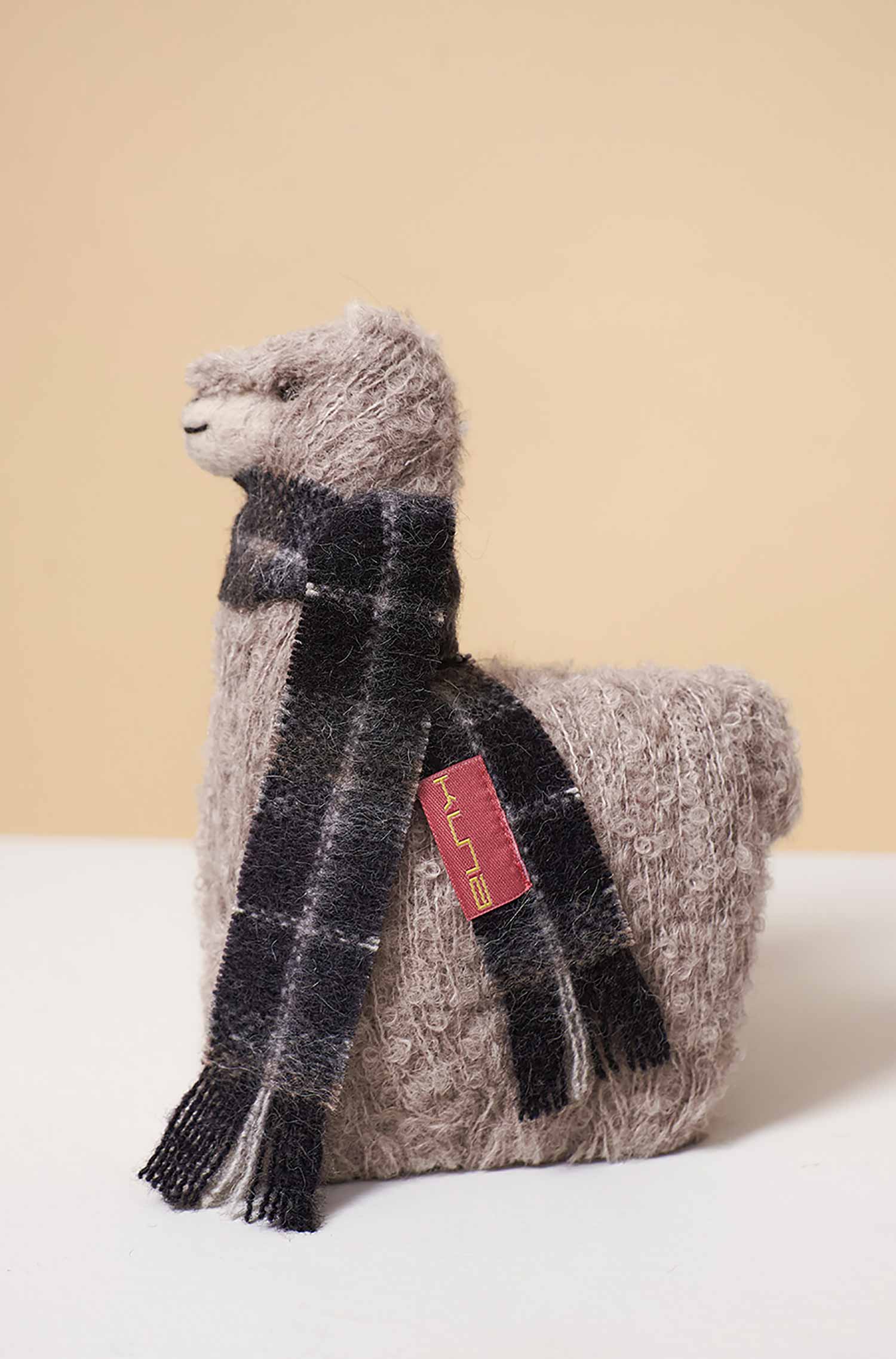 Alpaca stuffed toy RAWA 20 cm by KUNA