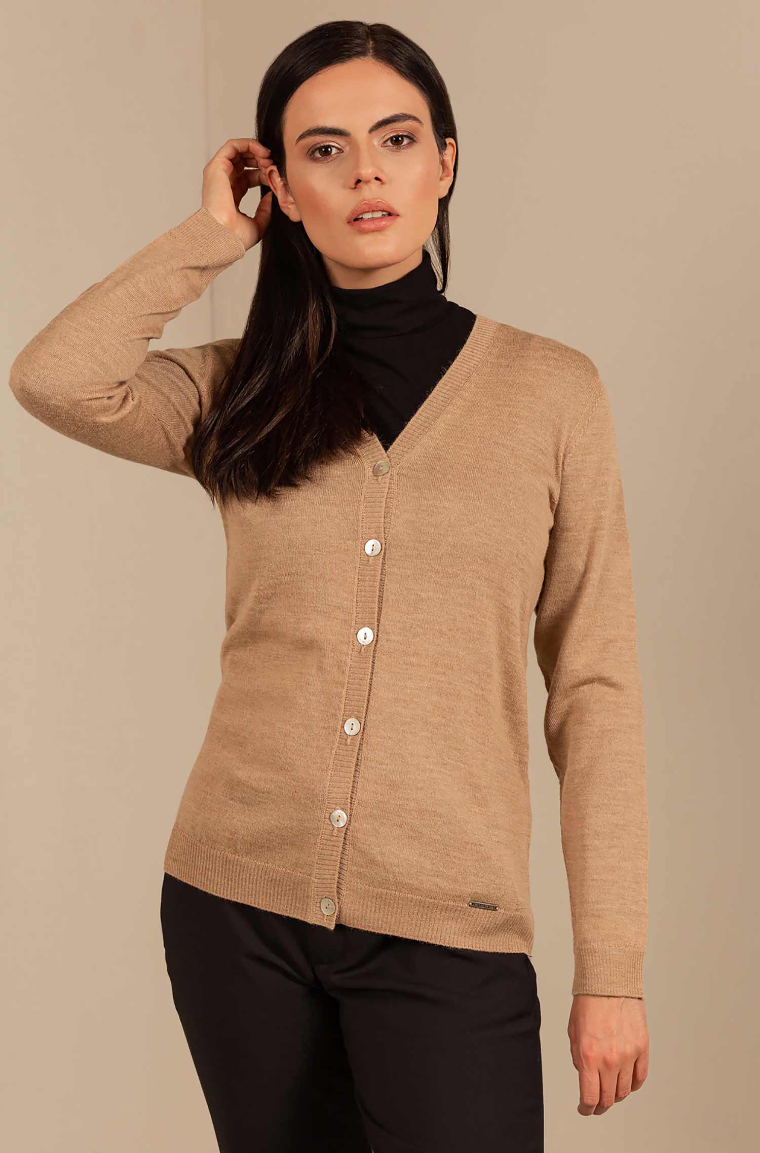 Alpaca cardigan AMANDA made of 100% baby alpaca
