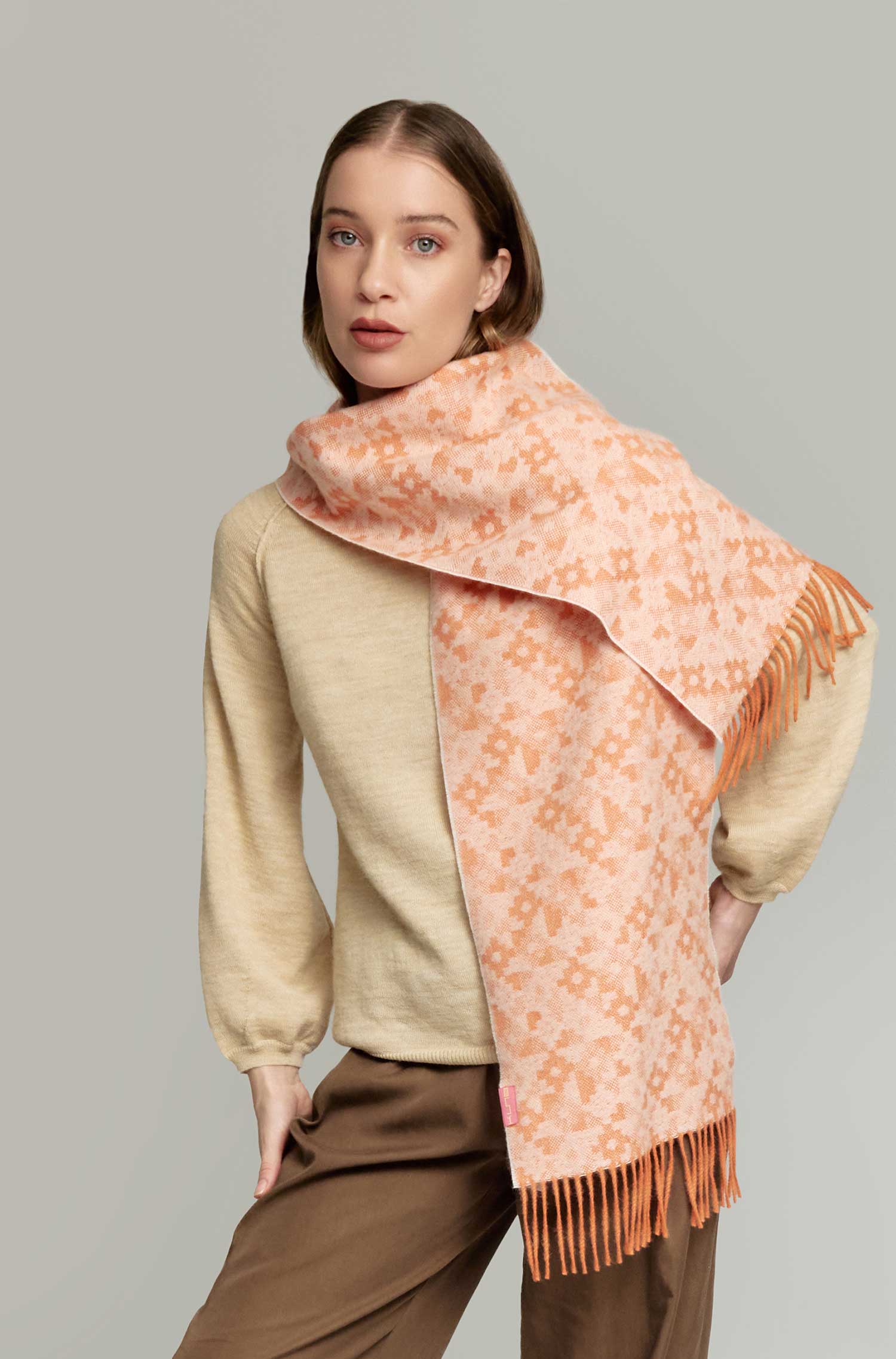 Alpaka Webschal YLDIS aus 100% Baby Alpaka