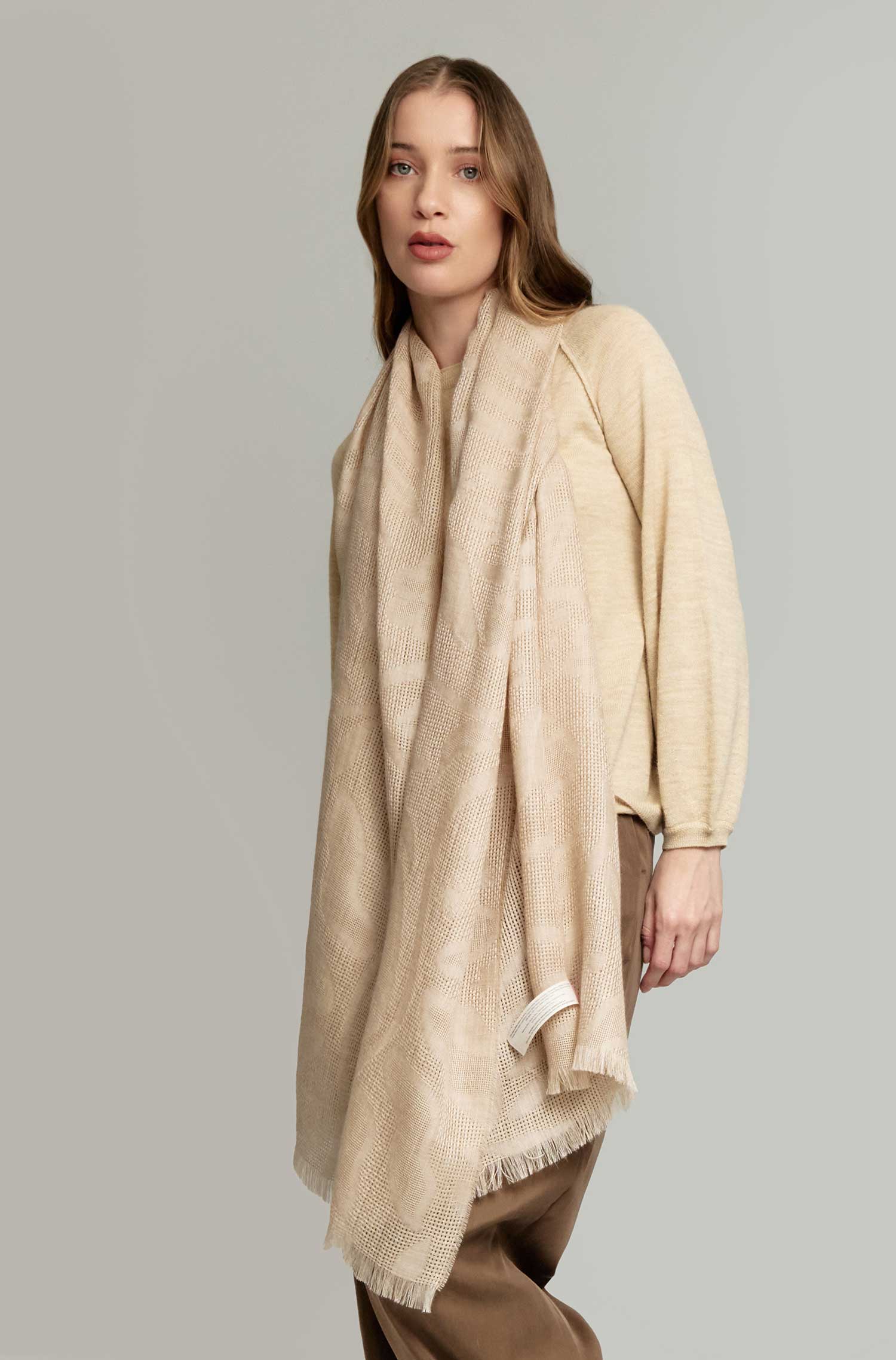 Alpaka Webschal YRUMA aus Baby Alpaka & Seide